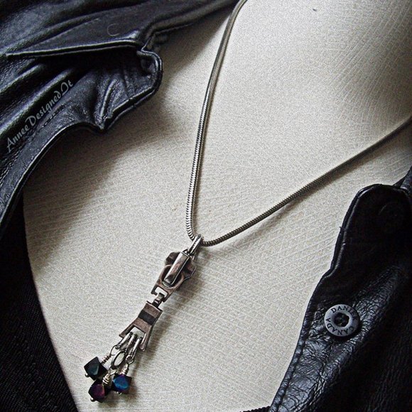 Hand Made Steampunk Necklace and Earrings - Picture 2 of 6